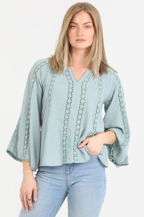 F2846 Flare Bell Sleeve Lace V-Neck