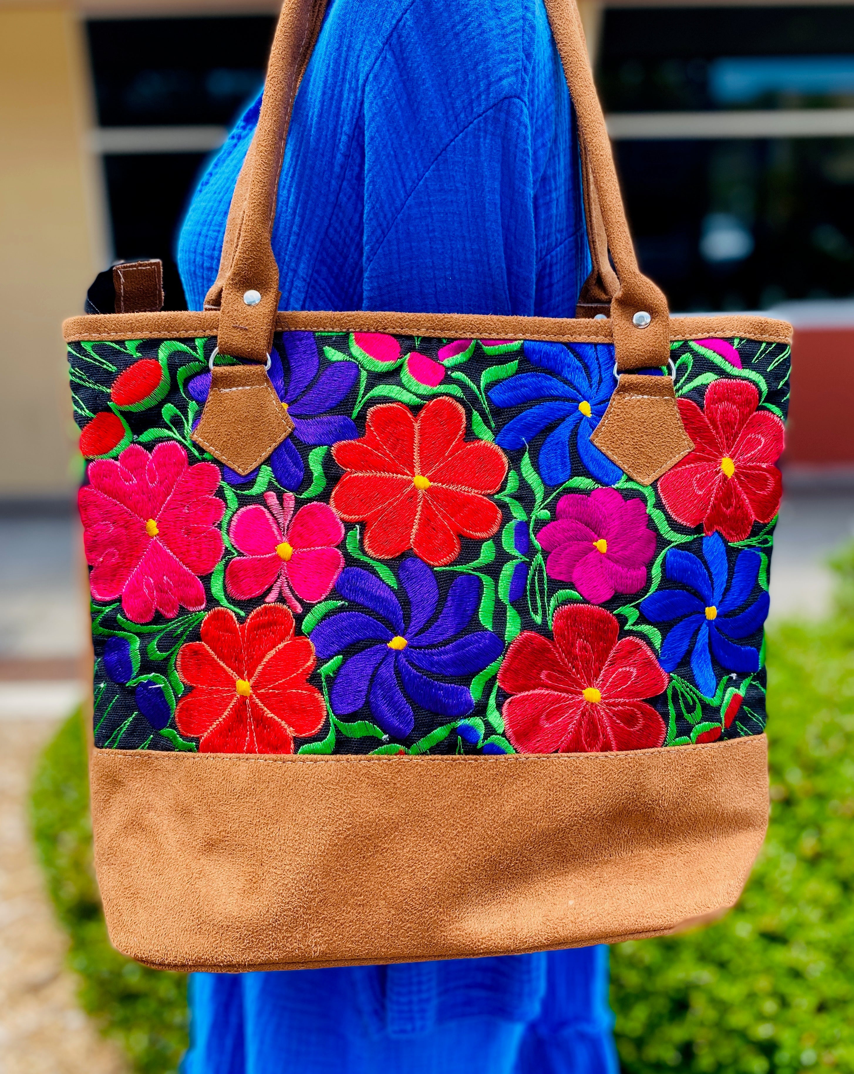 Bags Embroidered Shoulder Bags Rs. 750... - Handmade Pakistan | Facebook