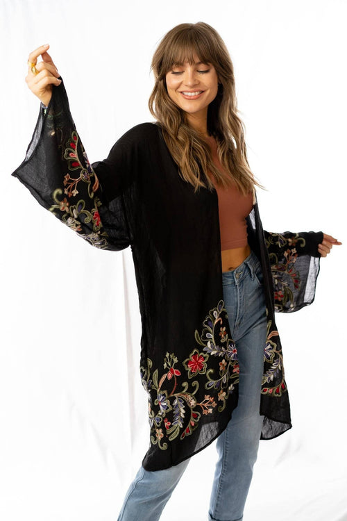 Three Bird Nest Fun In Florals Kimono - Black