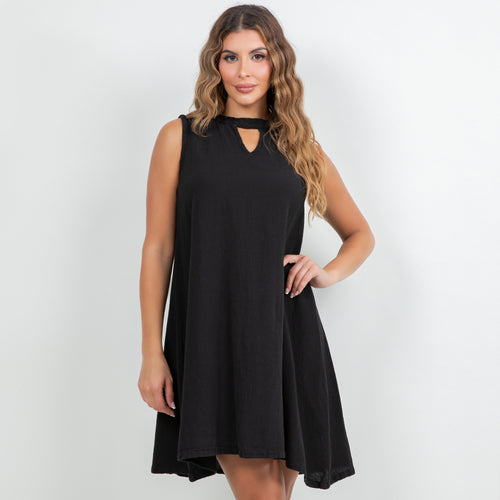Phoebe Sleeveless Keyhole Dress