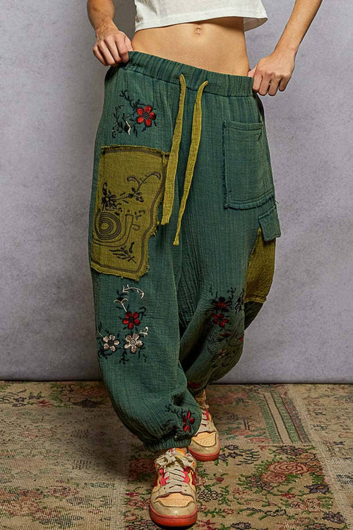 Double Gauze Floral Embroidery Patch Pants SMP614