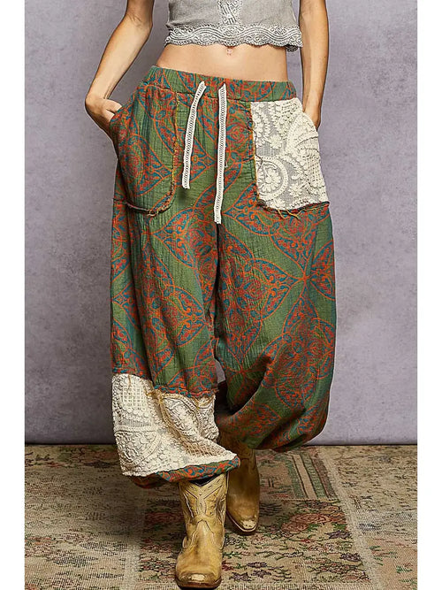Gauze Floral Pattern Jogger With A Raw Edge YKP182A